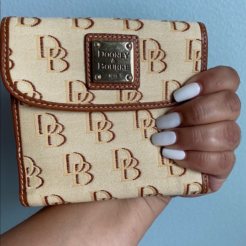 New Dooney & Bourke medium wallet gold hardware